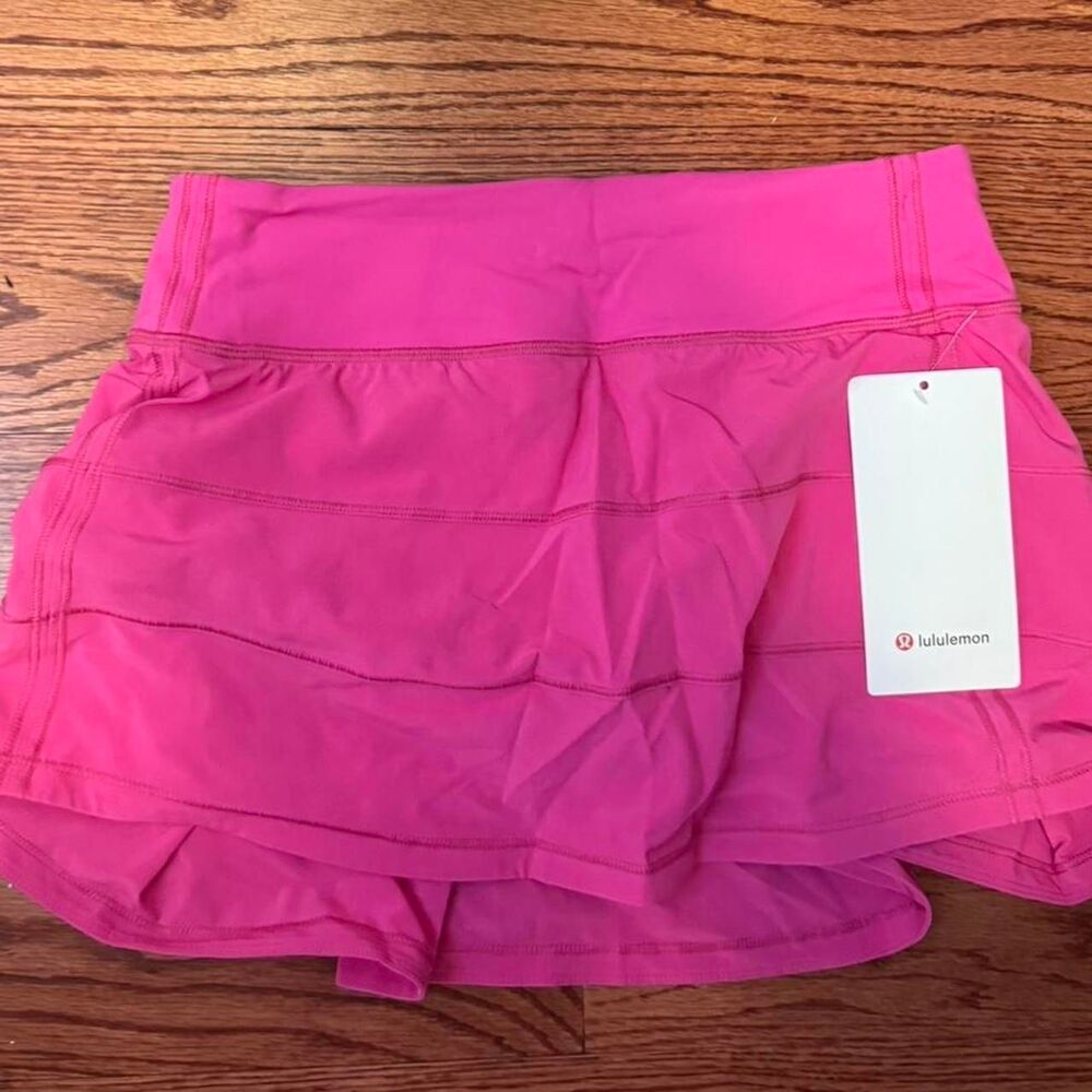 Lululemon Women's Pink Skirt
